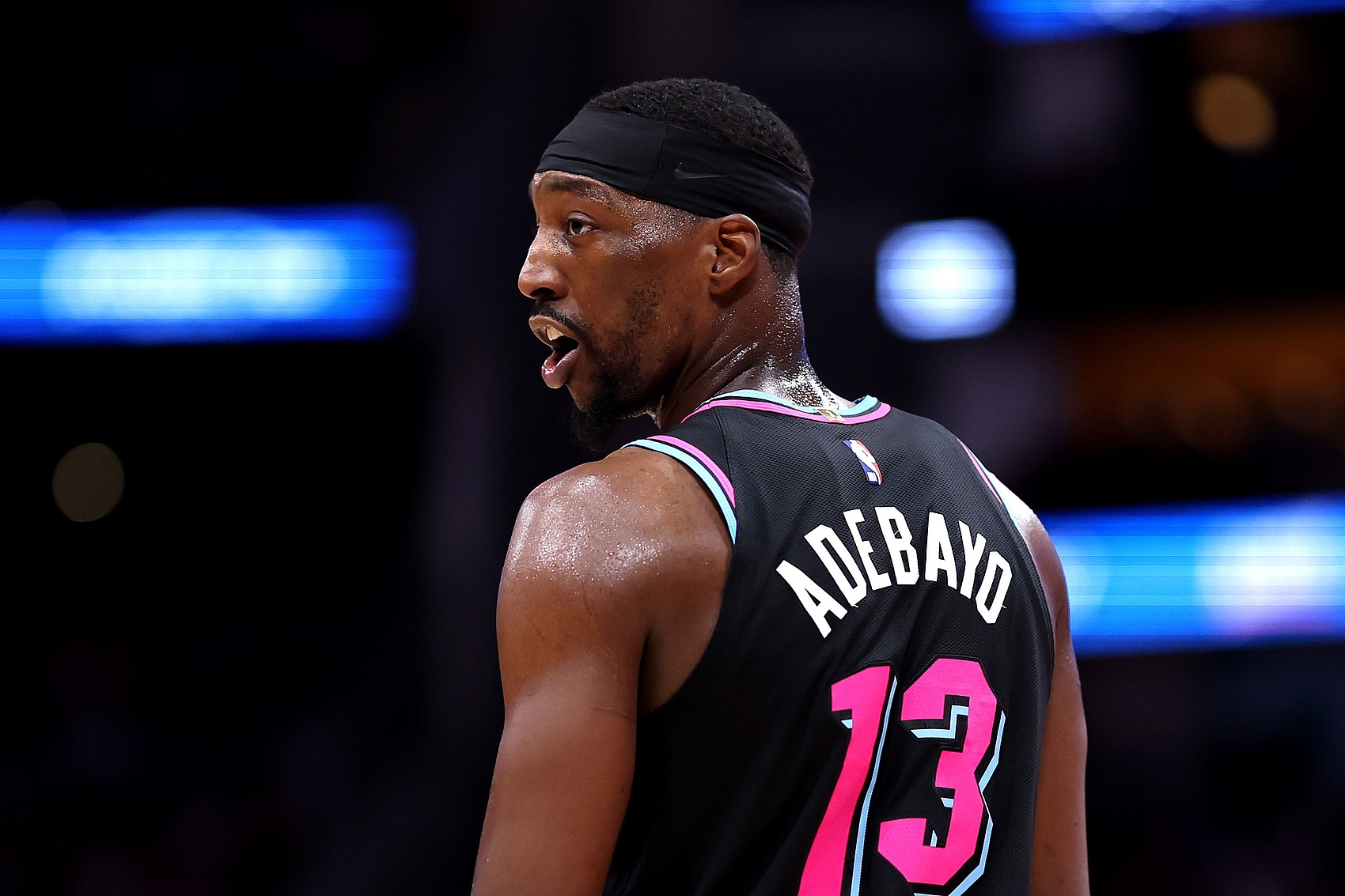 毫无状态！阿德巴约半场出战20分钟 6中1&amp;三分5中0